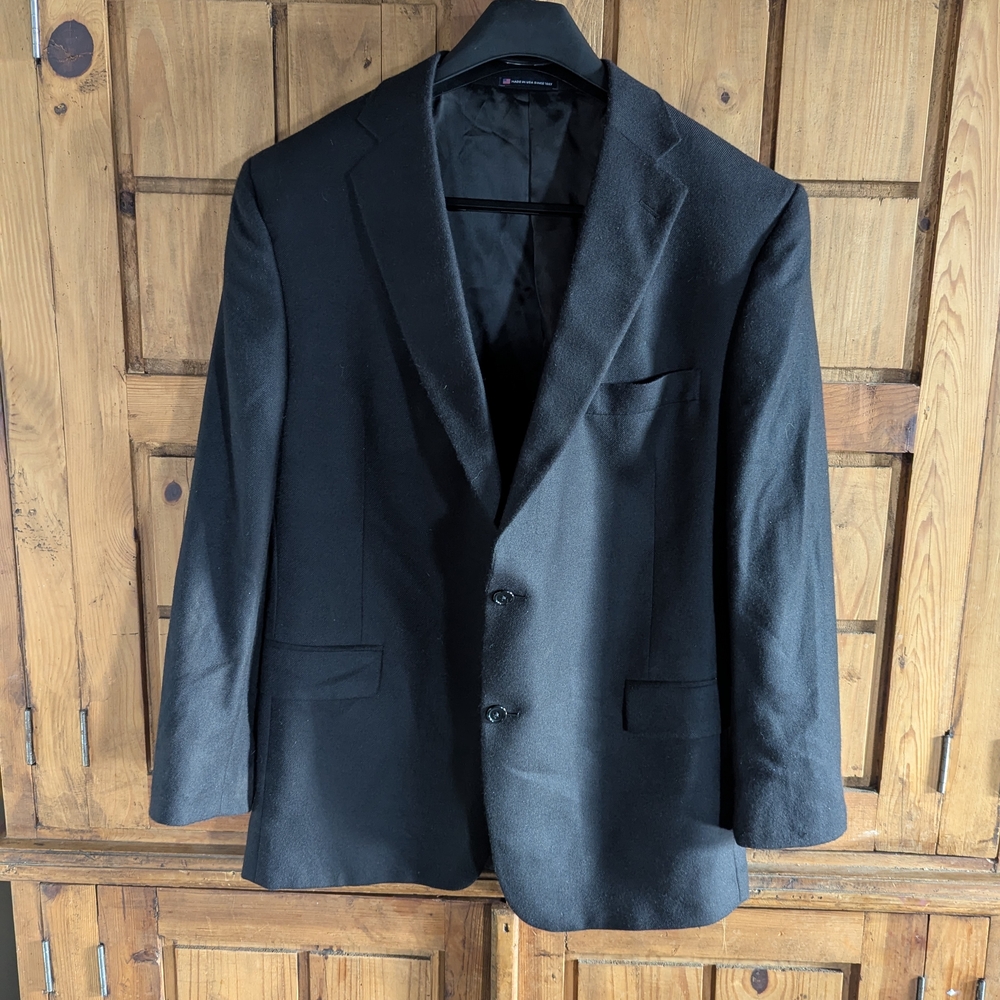 100% Cashmere, Made In The USA, Hart Schaffner Marx, Men's Suit Coat. Size 48r.